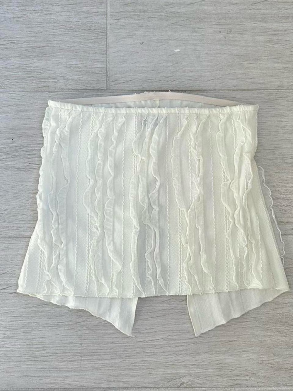 Edikted Algae Split Ruffle Top - Picture 7 of 8
